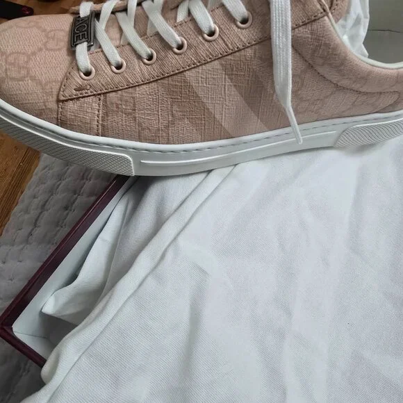 Gucci Sneakers - Picture 6 of 7